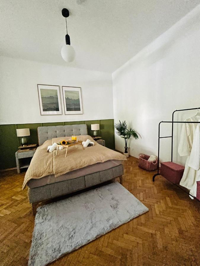 Apartment 5 Min Schoenbrunn Gloriette, Direct To City Center, Free Parking Vienne Extérieur photo