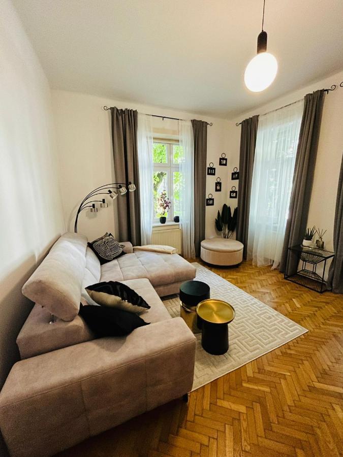 Apartment 5 Min Schoenbrunn Gloriette, Direct To City Center, Free Parking Vienne Extérieur photo