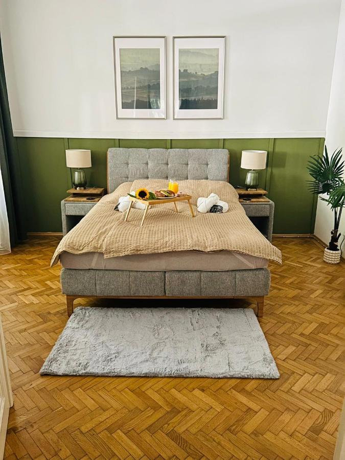 Apartment 5 Min Schoenbrunn Gloriette, Direct To City Center, Free Parking Vienne Extérieur photo